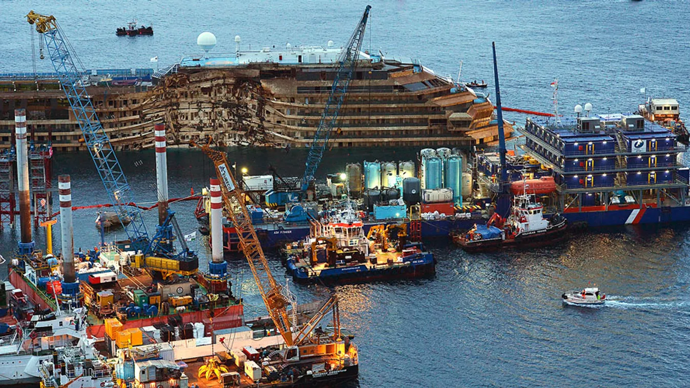 Costa Concordia, felállították az olasz partoknál szerencsétlenül járt luxushajót