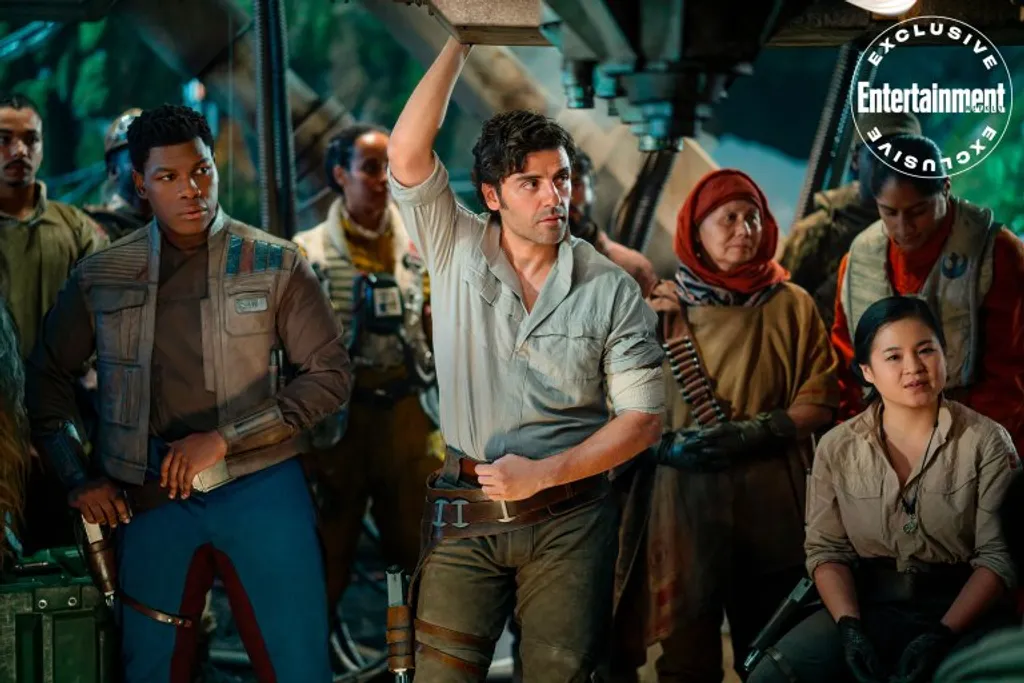 STAR WARS:  THE RISE OF SKYWALKER
John Boyega as Finn, Oscar Isaac as Poe Dameron and Kelly Marie Tran as Rose 