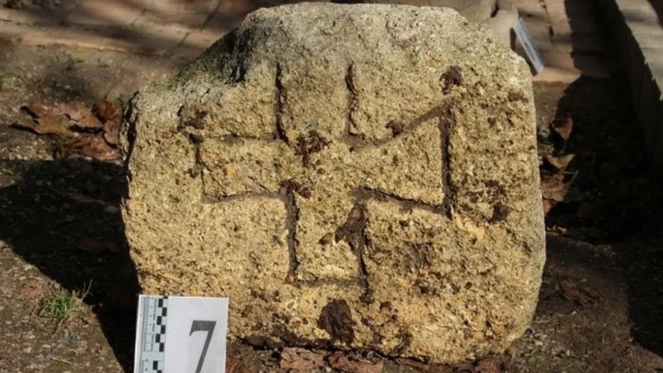 Lezárt akta, fegyvereket kerestek, több száz éves régészeti leleteket találtak, Újszentiván 