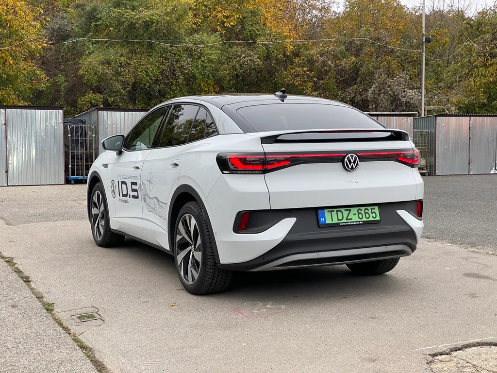 Volkswagen ID.5 Pro teszt (2022) 