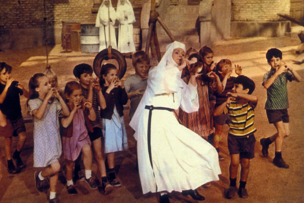 The Singing Nun children kids sing Cinema Musicals Horizontal DANCE SISTER 