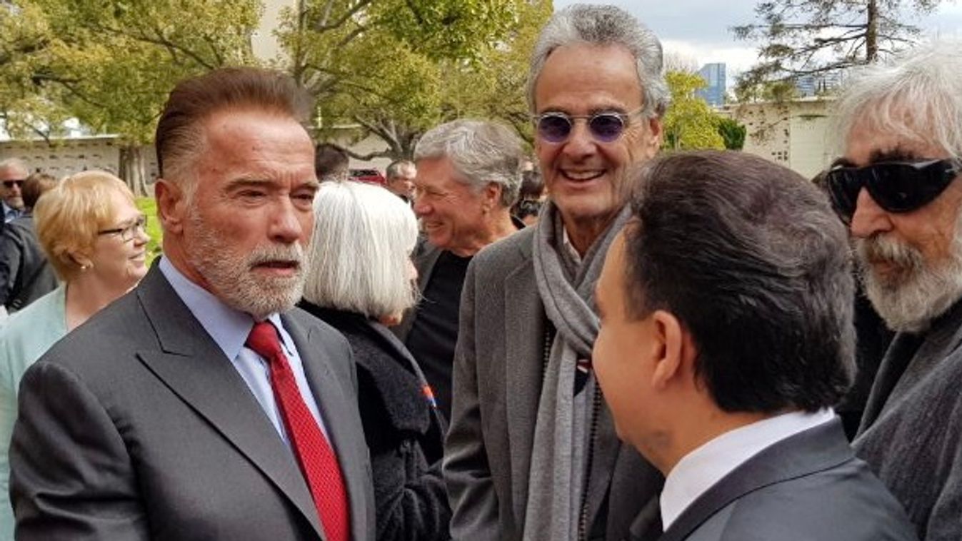 Arnold Schwarzenegger
Mága Zoltán 