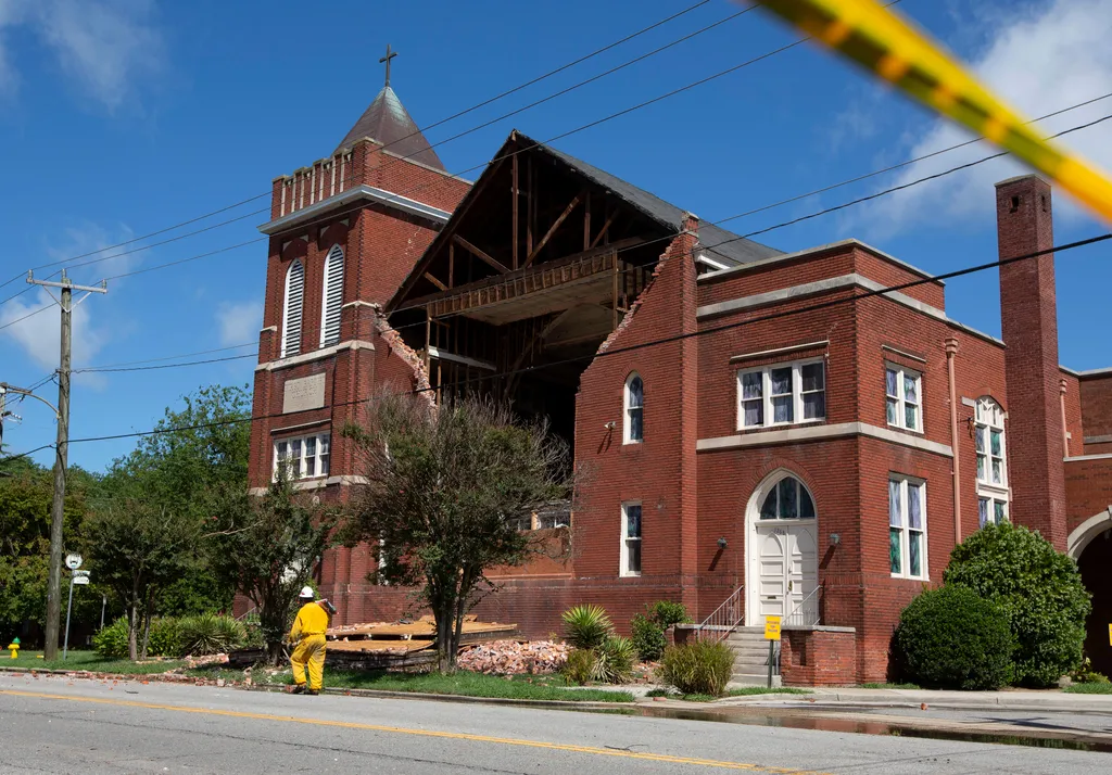 Norfolk, 2020. augusztus 4.
Megrongálódott baptista templom épülete az Ézsaiás trópusi vihar elvonulása után a Virginia állambeli Norfolkban 2020. augusztus 4-én.
MTI/AP/The Virginian-Pilot/The' N. Pham 
