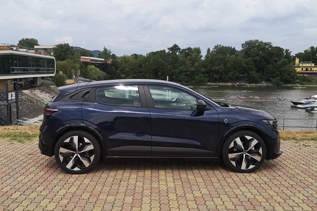 Renault Mégane E-Tech Electric teszt (2022) 