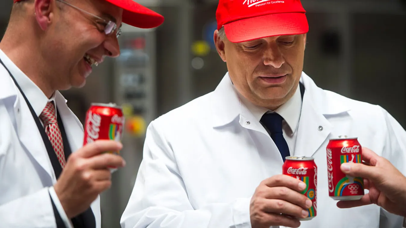 dimitris lois a hellenic bottle company vezetője és Orbán Viktor új gyártósort avatott a dunakeszi Coca-Cola gyárban