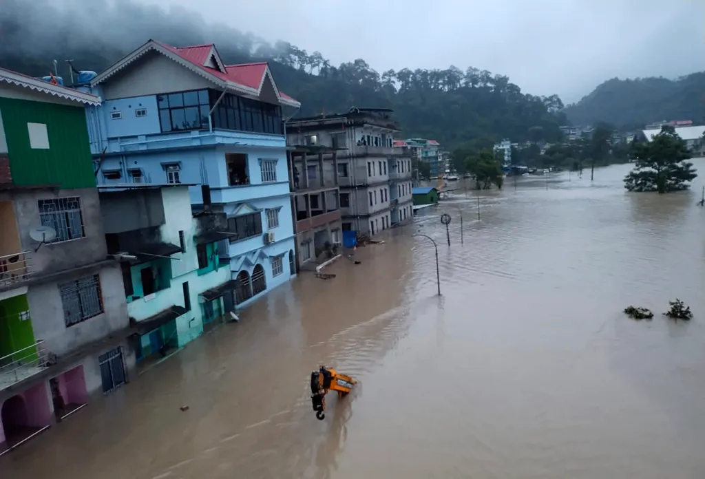 áradás, eső, sártenger, áradások, árvíz, india 