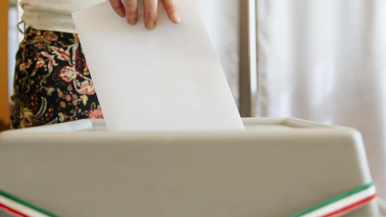 választás szavazás országgyűlési választások 2018 április 8. Választás a II. kerületi választóirodában 