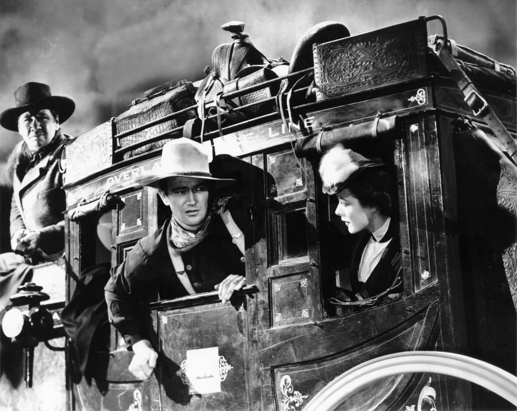 Stagecoach Cinéma adventure travel stagecoach danger group travelers 1930s Thirties Horizontal WESTERN HAT 