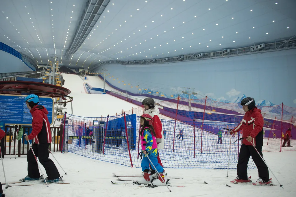 Harbin Wanda Indoor Ski and Winter Sports Resort 