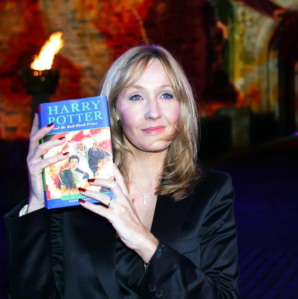 Jk Rowling eredeti rajza író Harry Potter könyv 
Akik harmincas éveikben lettek sikeresek – galéria 