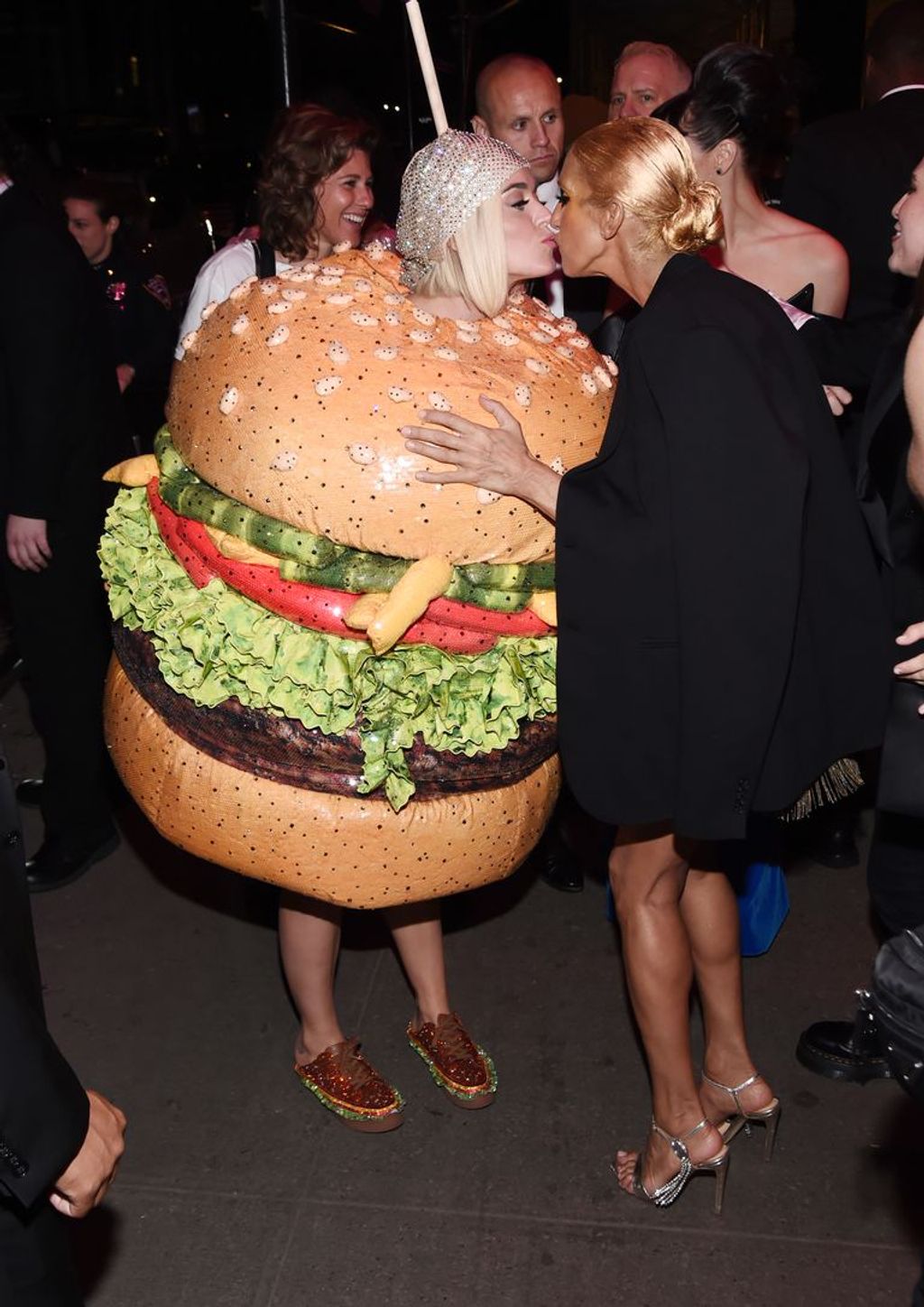 Katy Perry hamburgerruha 