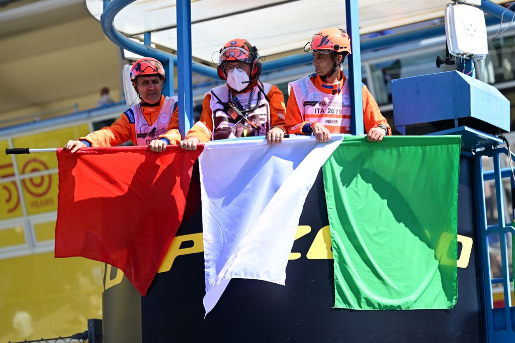 Forma-1, Olasz Nagydíj, sportbírók, olasz zászló 