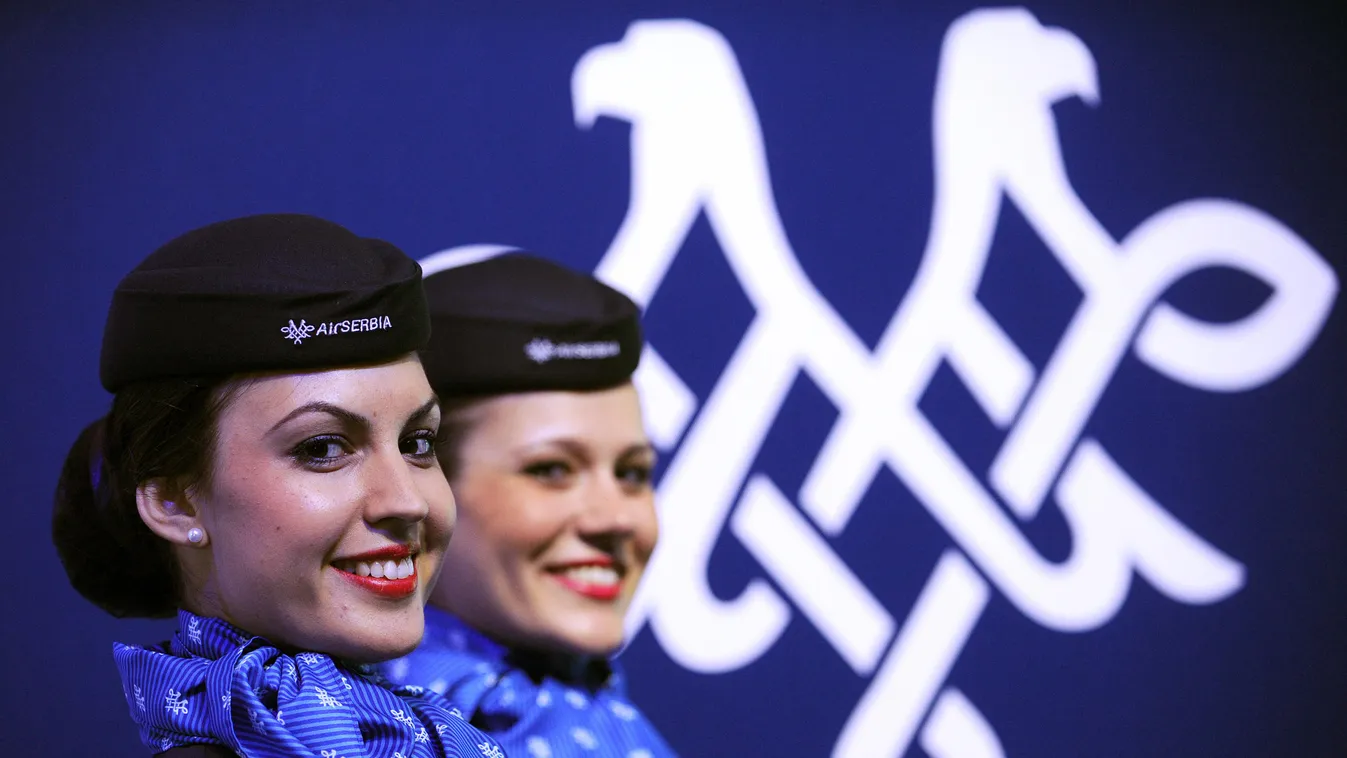 Az Air Serbia légiutas-kísérői 