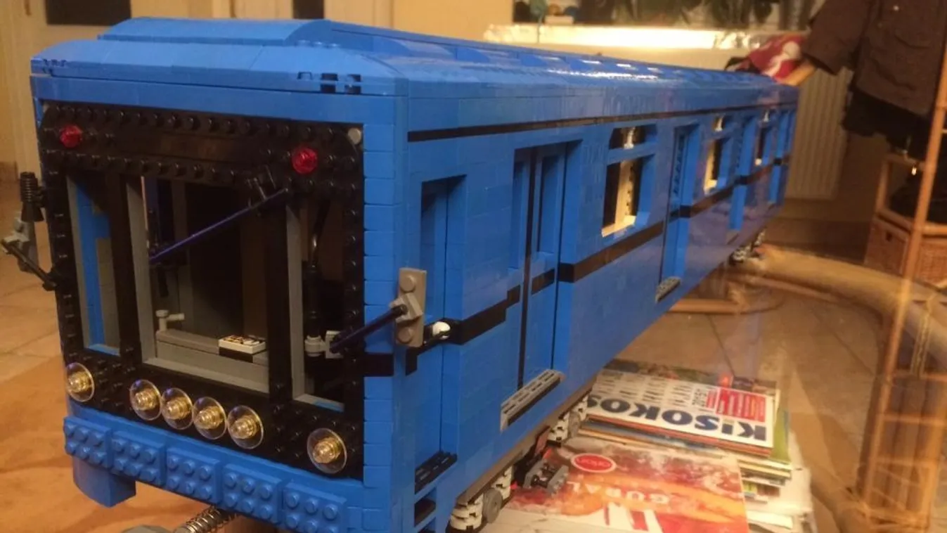 Lego makett modell 3-as metró 