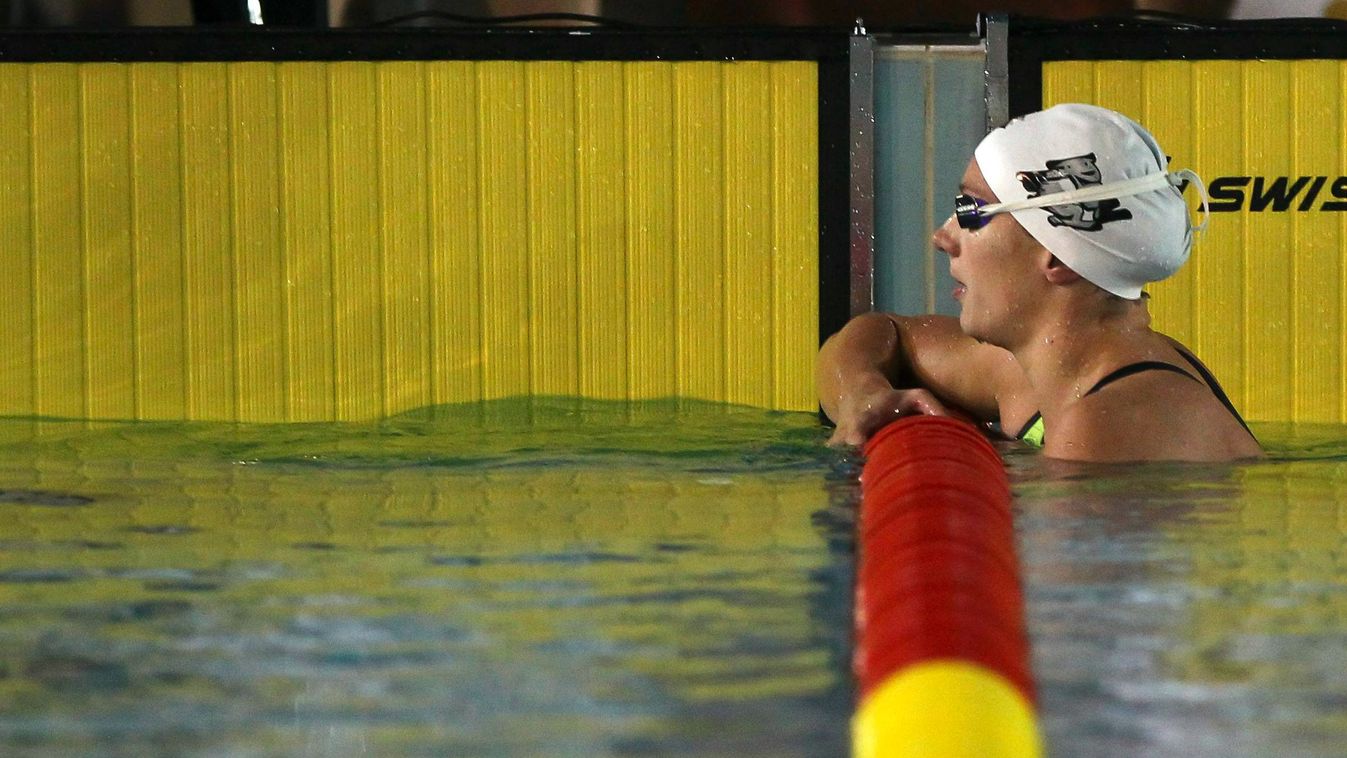 Hosszú Katinka a 200 méteres hátúszás döntőjében az úszók 12. rövidpályás országos bajnokságán a százhalombattai Kiss László uszodában 2015. november 12-én. 