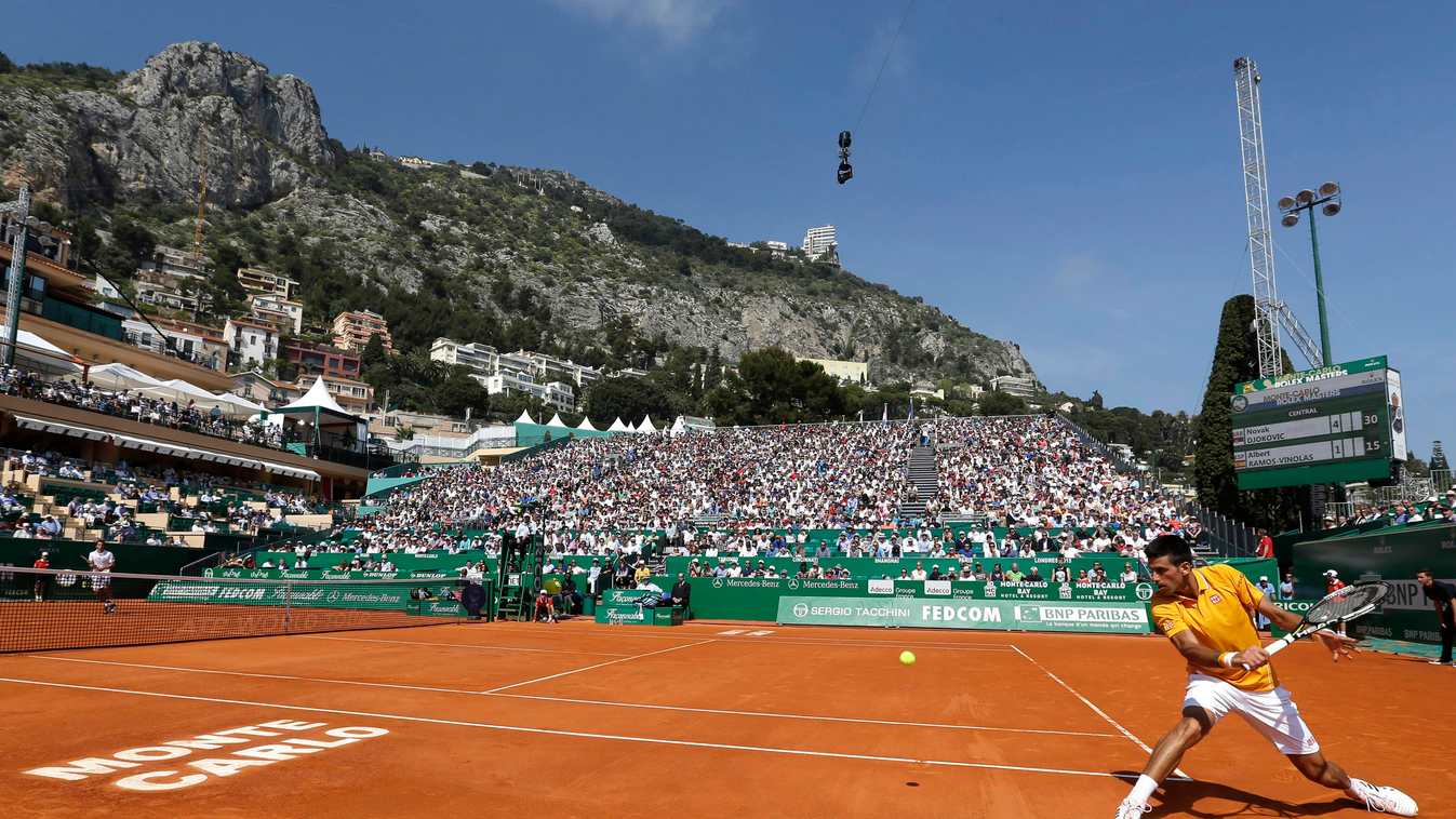 DJOKOVIC, Novak Monte-Carlo, 2015. április 14.
A világelső Novak Djokovic a spanyol Albert Ramos Vinolas ellen játszik a monte-carlói salakpályás férfi tenisztorna második fordulójában 2015. április 14-én. Djokovic 6:1, 6:4 arányban győzött. (MTI/AP/Lione