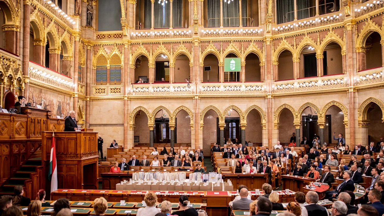 Érték és Minőség Nagydíj pályázat, kitüntetés, Origo gazdaság rovat, gazdaságrovat, Origo gazdasági szerkesztősége, Kommunikációért Nívódíj, Országház Felsőházi terem, 2021.09.09. 