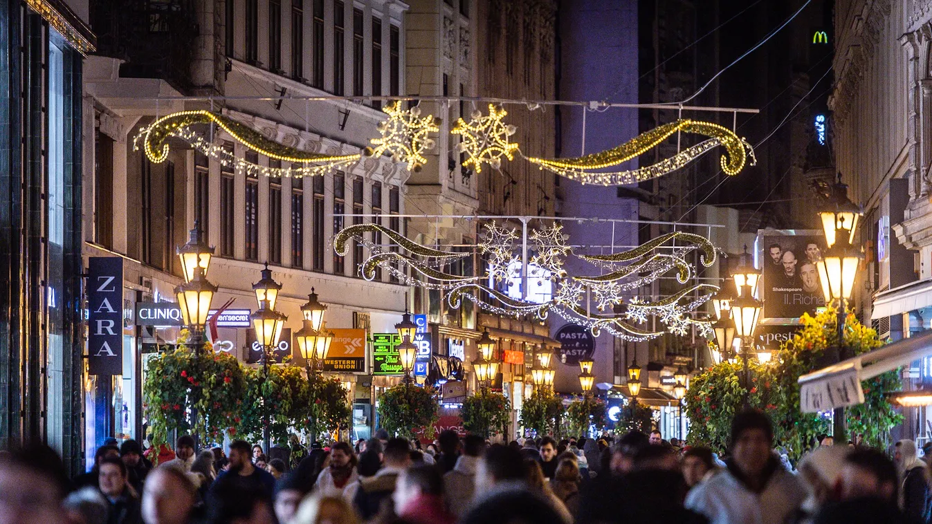 karácsony, 2019, karácsonyi vásár, fények, kivilágítás, adventi koszorú, Budapest, december 1. advent első vasárnapja 