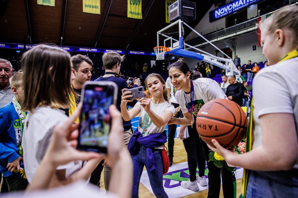 női kosárlabda-Euroliga, Sopron Basket, győzelem Isztambulban a török Fenerbahç ellen, hazaérkezés, Sopron 