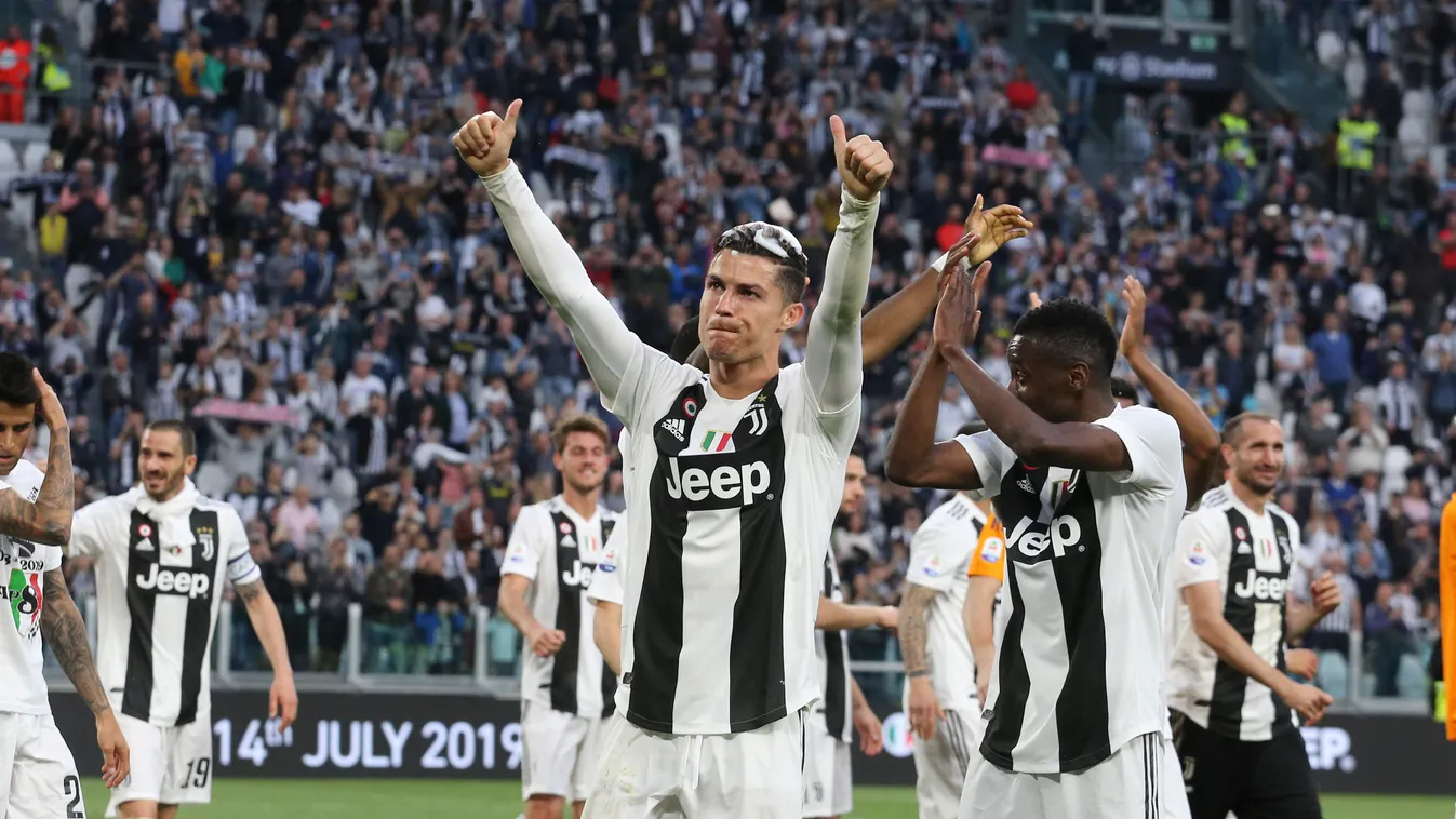 Juventus v ACF Fiorentina - Serie A Cristiano Ronaldo (Juventus FC) Champion of Italy 2018/2018 Campione dItalia 2018/2019 Juventus FC v ACF Fiorentina Juventus FC-Fiorentina juve juventus bianconeri Fiorentina viola Allianz Stadium Torino Turin serie a i