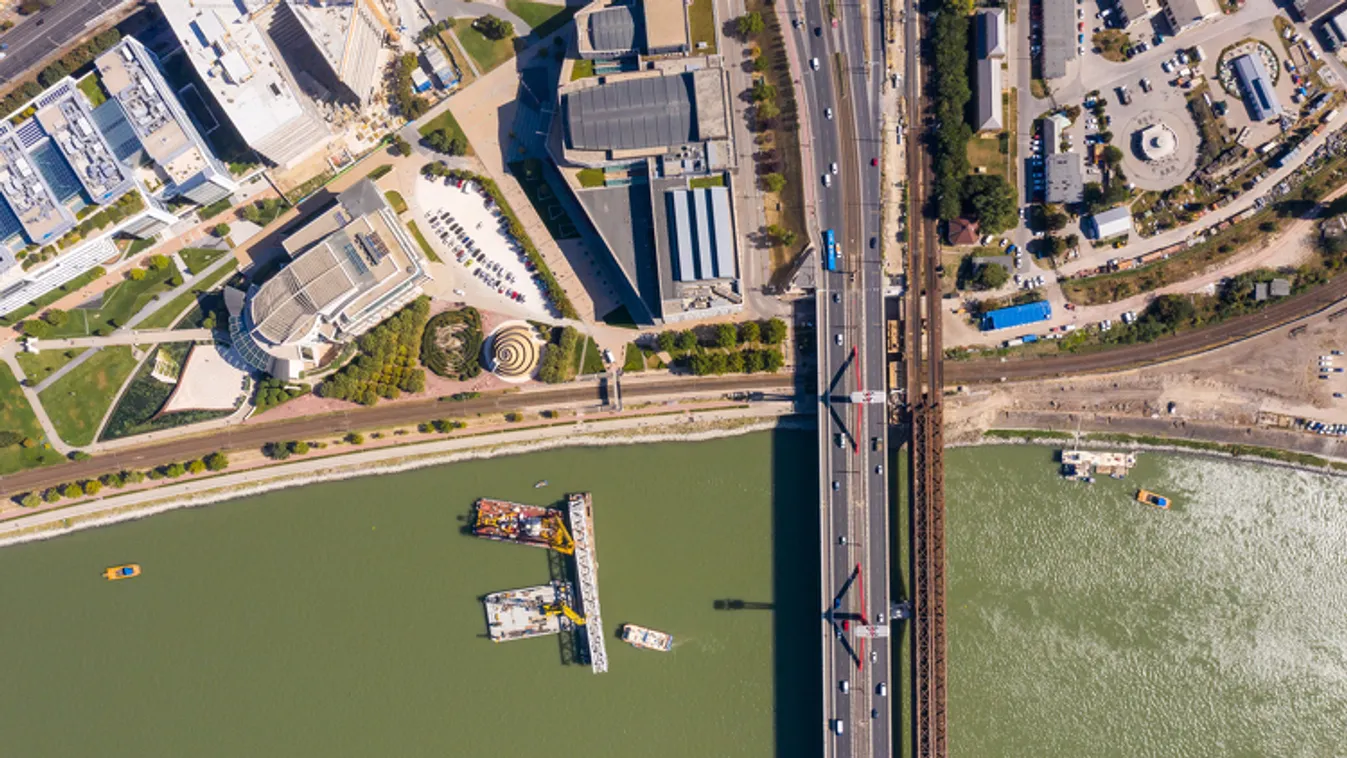 Így került helyére a déli vasúti összekötő első hídeleme,  Déli összekötő vasúti Duna-híd 