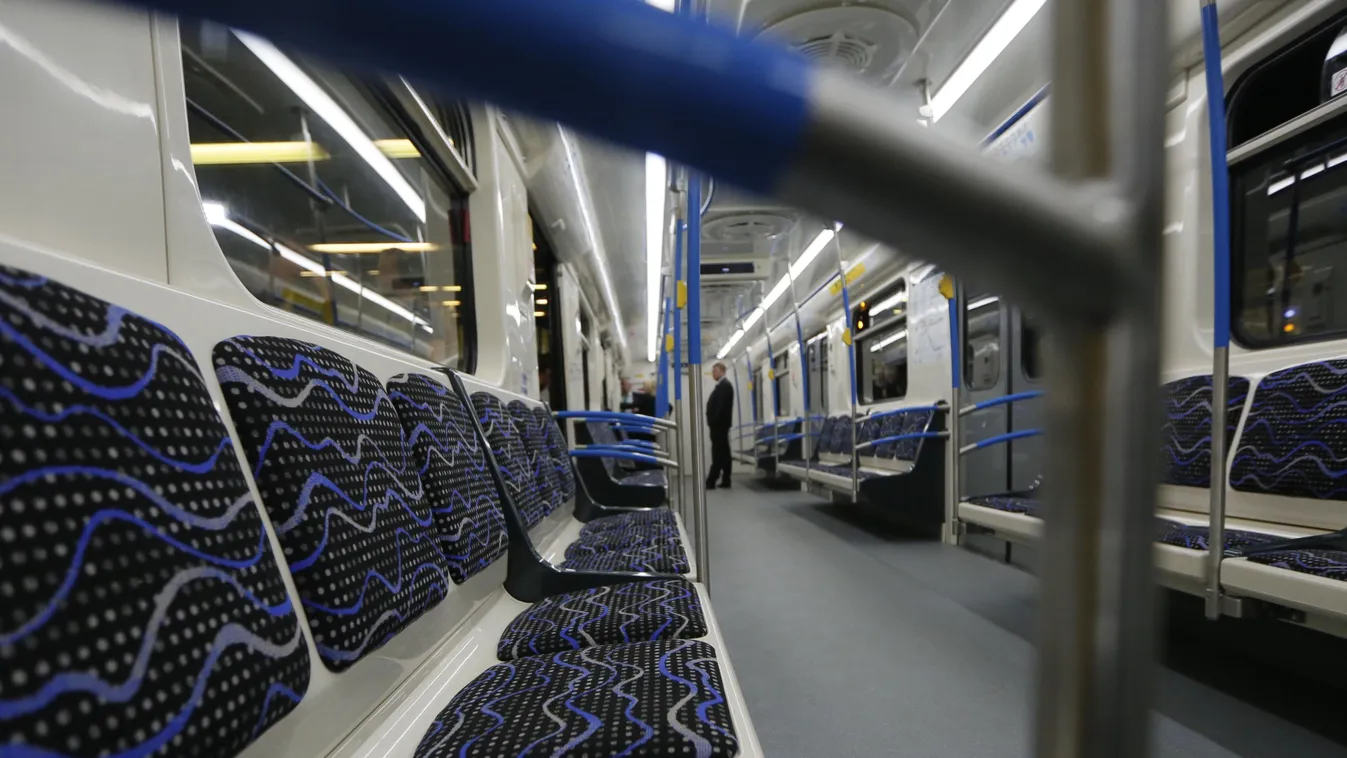 felújított metrószerelvény M3 metró metro BKK BKV Tarlós István főpolgármester közlekedés tömegközlekedés 