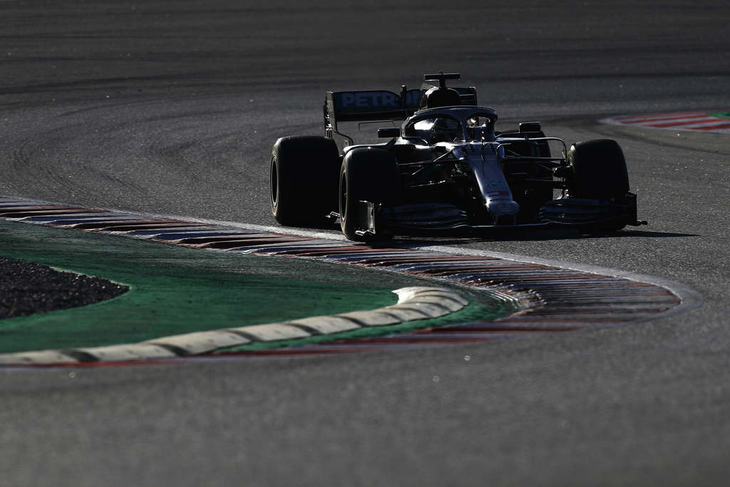 Forma-1, Lewis Hamilton, Mercedes, Barcelona teszt 6. nap 