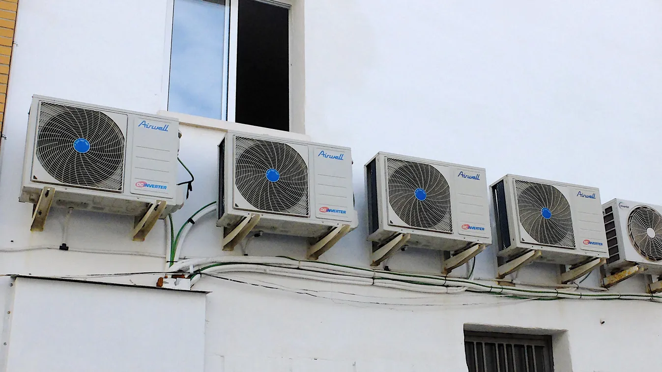 légkondicionáló Air conditioning | Air conditionné Air apartment flat BUILDING CONSTRUCTION HEATER heating air conditioning Spain FACADE humidity 