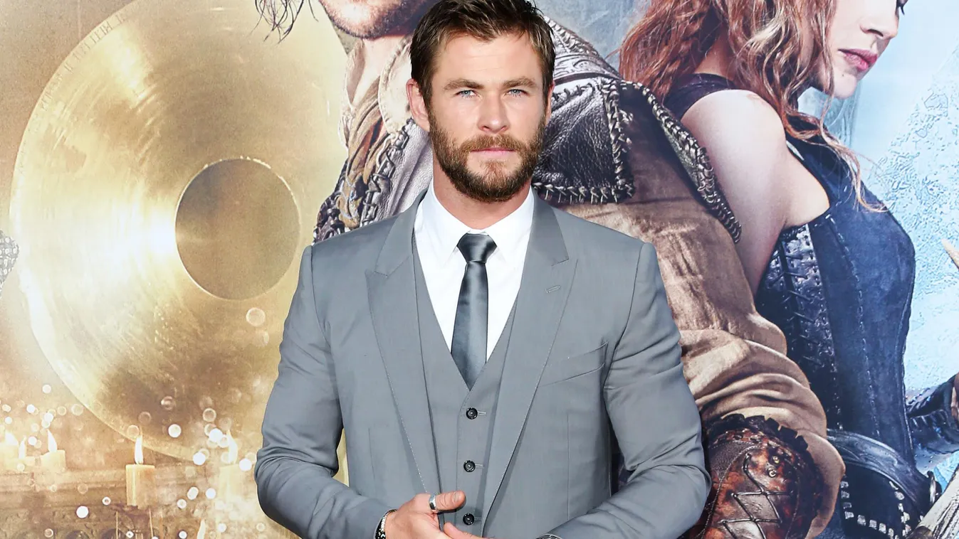 Chris Hemsworth Sokkoló szettek és dögös öltönyök - Éves pasimustra a vörös szőnyegről trend 