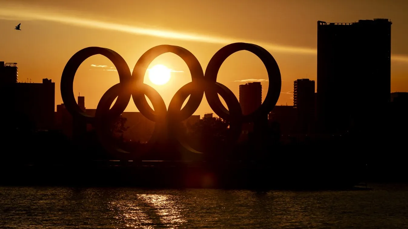 bubble horizon skyline Japan Natuur Lucht evenement Stad zonsondergang zon reflectie publiek Avond Nederlands Nederlander spelen Schemering Architectuur sporten Ploeg Medaille Olympische Nederlandse Olympisch Brons deelnemers bouwwerk Japanse centrum Deel