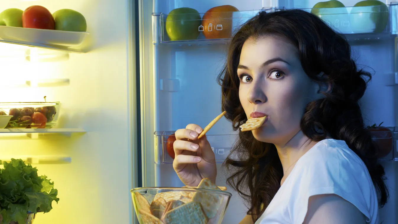 Hét végén te is többet eszel a kelleténél? Ne tedd! bűntudat evés hűtő falás 