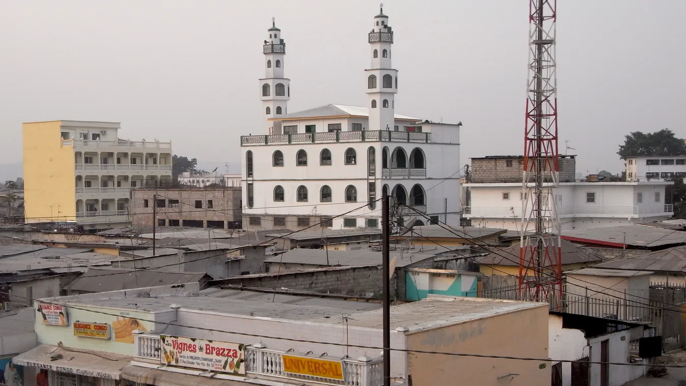 Brazzaville, Republic of the Congo, Kongói Köztársaság, illusztrált üzlethomlokzatok 