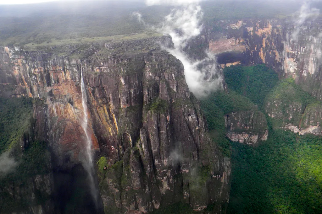 Angel vízesés, Venezuela  America Day Landscape Latin America Outdoors People South America Trip Venezuela Waterfall Horizontal 