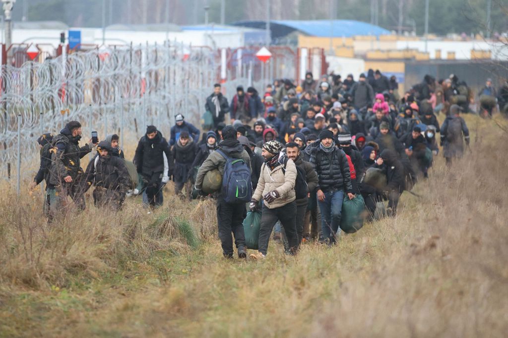 lengyel migránsválság, migráns, válság, határ, lengyel-fehérorosz határ, illusztráció 