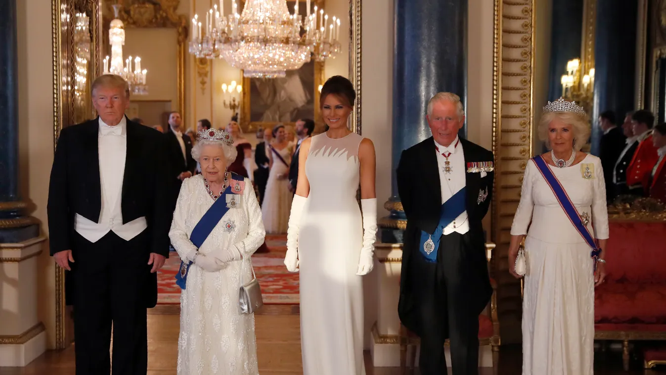 II. ERZSÉBET; TRUMP, Donald; KÁROLY herceg London, 2019. június 3.
Donald Trump amerikai elnök (b) és felesége, Melania Trump (b3) II. Erzsébet királynő (k), Károly walesi herceg (j2), brit trónörökös és a felesége, Kamilla cornwalli hercegnő (j) társaság
