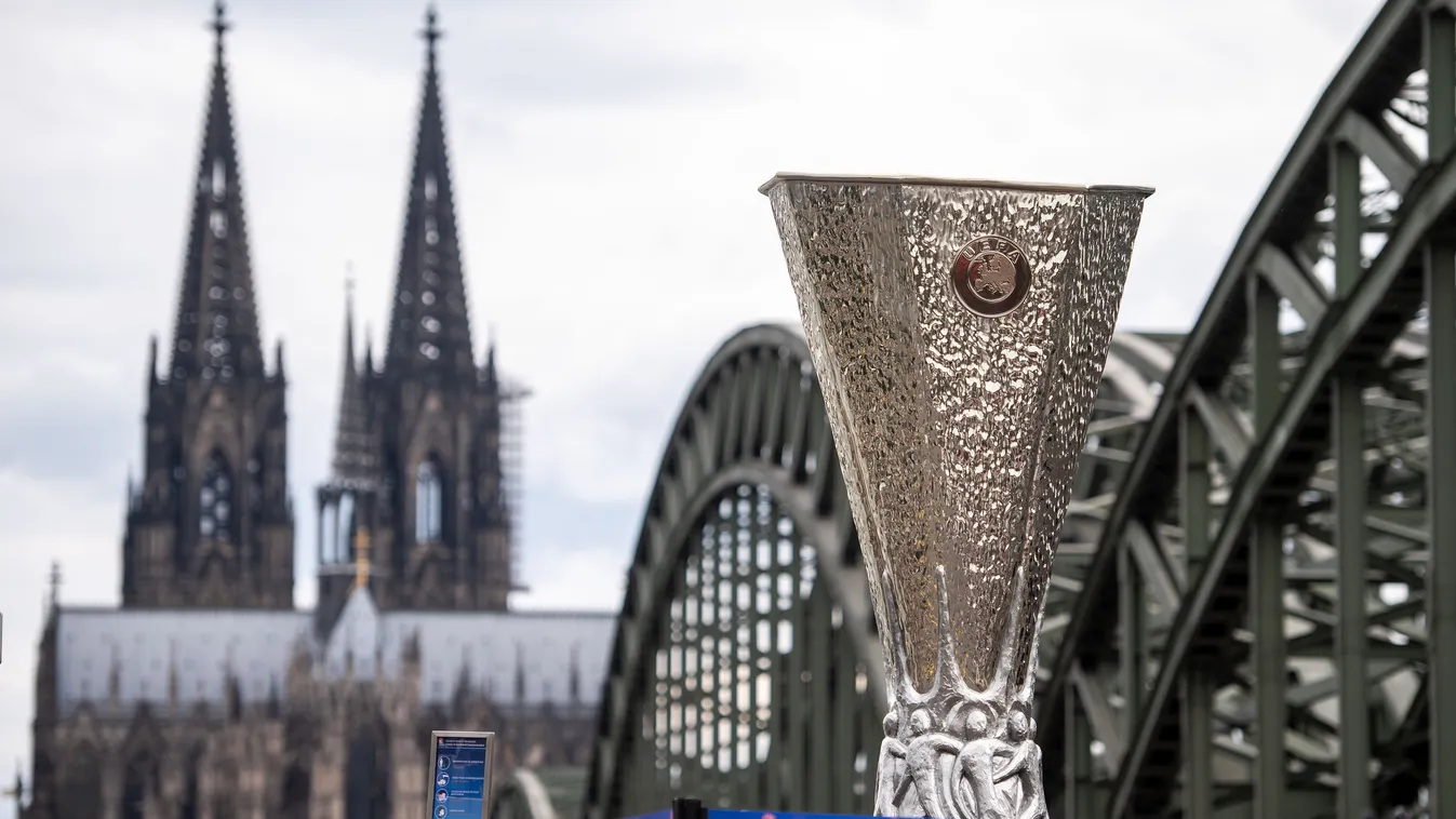 Final Europe League Sports soccer EUROPA LEAGUE TROPHY European League Cup Attractions 