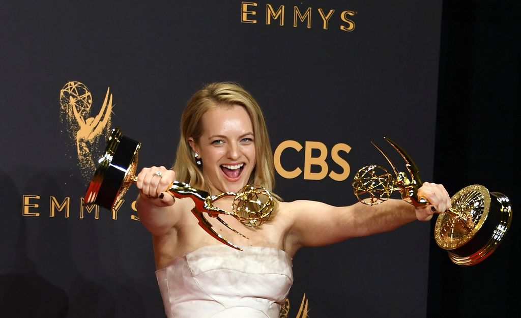 69th Emmy Awards TOPSHOTS Vertical Horizontal ACTRESS ATTITUDE TROPHY CEREMONY PRIZEGIVING TELEVISION 