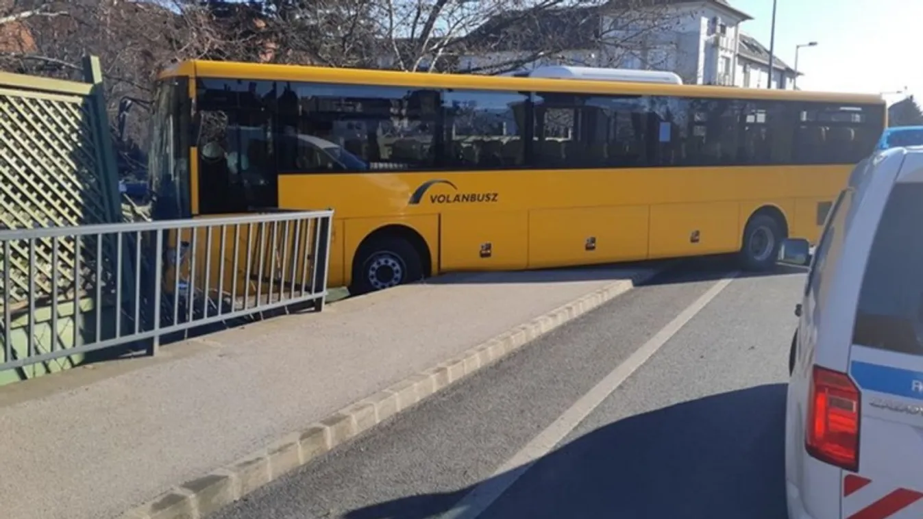 Győr, busz, baleset 