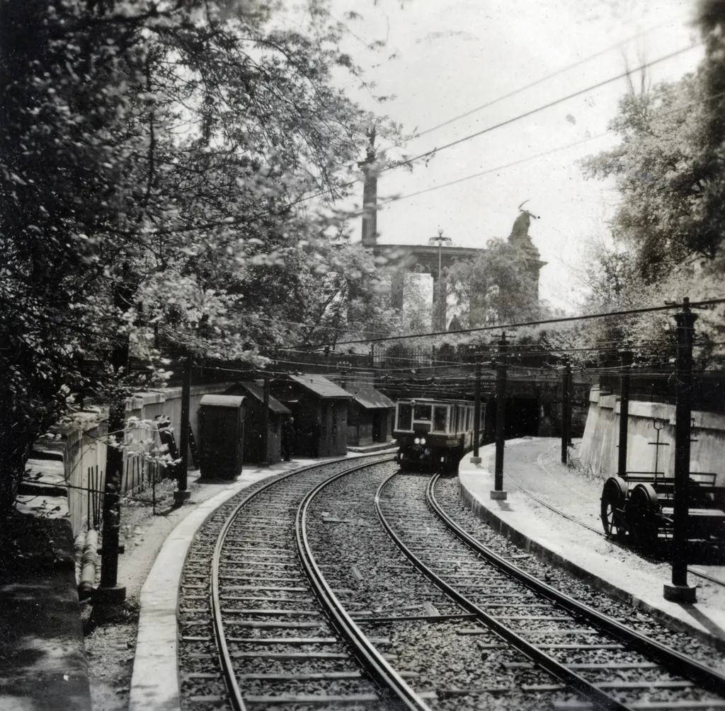 80 éves a jobb oldali közlekedés 