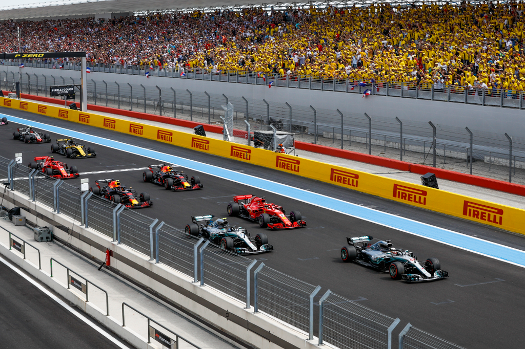 A Forma-1-es Francia Nagydíj, Lewis Hamilton, Valtteri Bottas, Mercedes-AMG Petronas, Sebastian Vettel, Scuderia Ferrari, rajt 