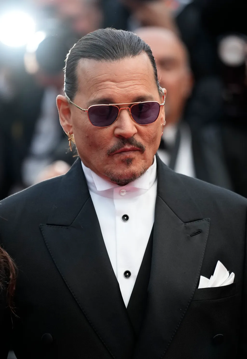 76. Cannes-i Nemzetközi Filmfesztivál 
Johnny Depp amerikai színész a Jeanne du Barry című romantikus történelmi film díszbemutatójára érkezik a 76. Cannes-i Nemzetközi Filmfesztivál nyitóestjén, 2023. május 16-án.
MTI/AP/Invision/Scott Ga 