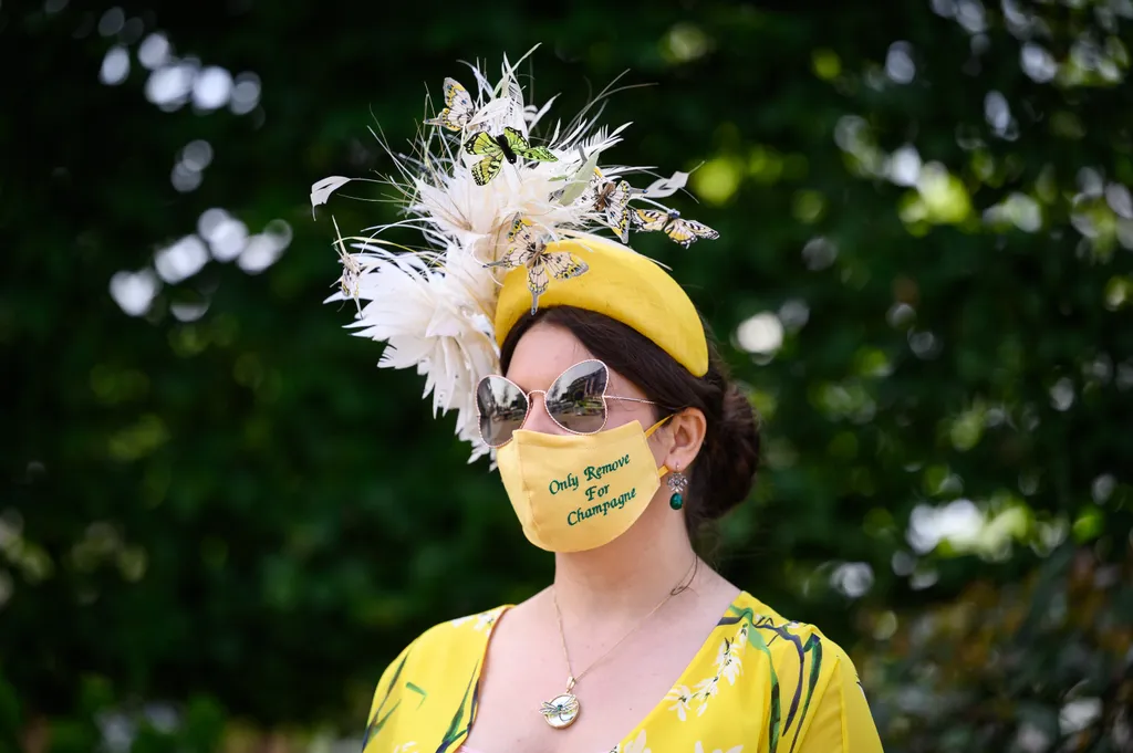 A Royal Ascot legdíszesebb fejfedői galéria 