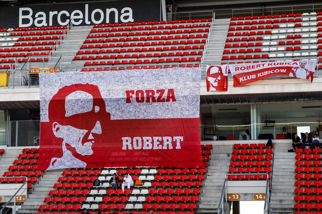 Forma-1-es szezonközi teszt, Barcelona, 1. nap, Robert Kubica szurkolói 