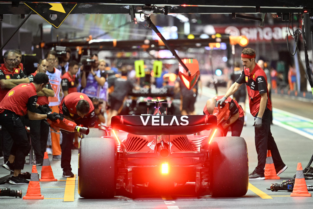 Forma-1, Carlos Sainz, Ferrari, Szingapúri Nagydíj 2022, péntek 