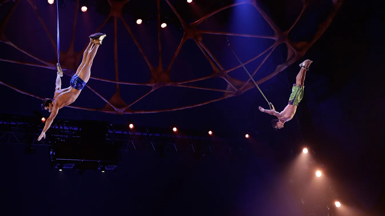 Előadás közben lezuhant és meghalt a Cirque du Soleil artistája, Yann Arnaud 