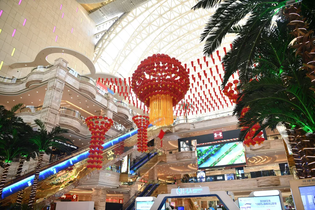 New Century Global Center World's largest business center decorated with 10,000 red lanterns for Chinese New Year China Chinese Sichuan Chengdu New Century Global Center shopping world's largest red lanterns Lunar Year Spring Festival Horizontal 
