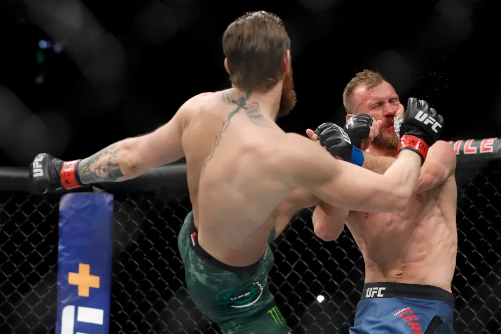 Conor McGregor v Donald Cerrone GettyImageRank1 SPORT MARTIAL ARTS bestof topix 