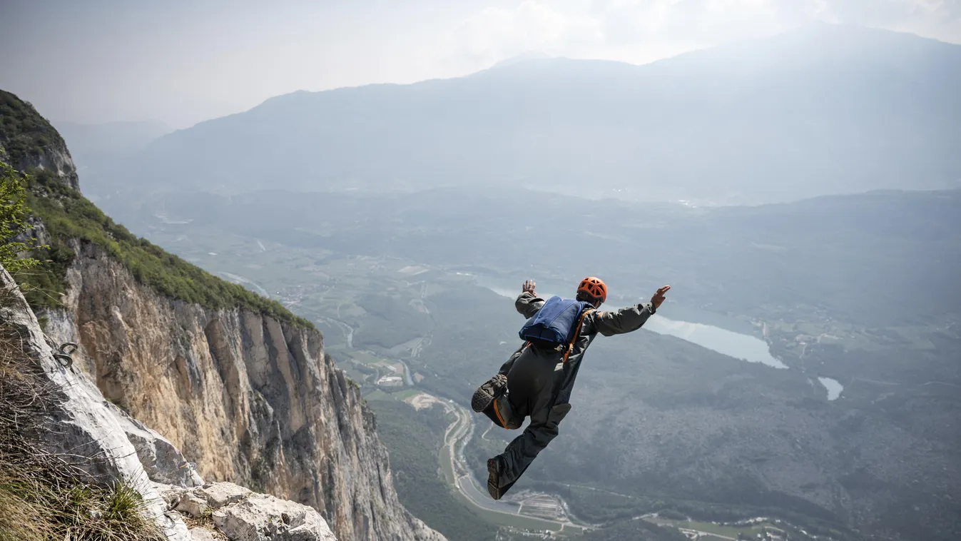 A 9 legdrágább kalandsport élmény a világon, Base Jumping – $1,500 