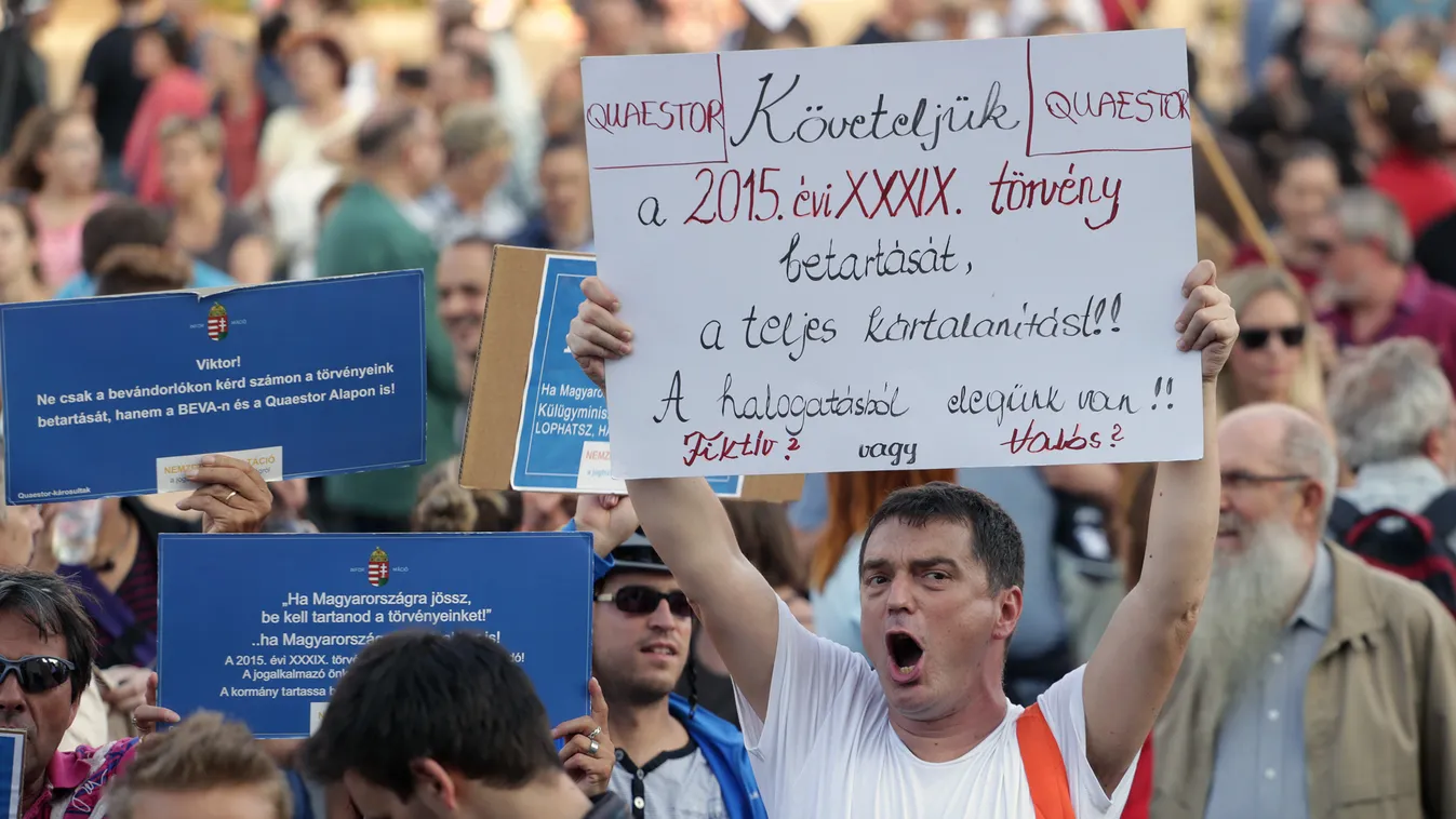 "Szégyelld magad, Orbán" tüntetés  Juhász Péter szervezésében 
2015 szeptember 13. 
quaestor 