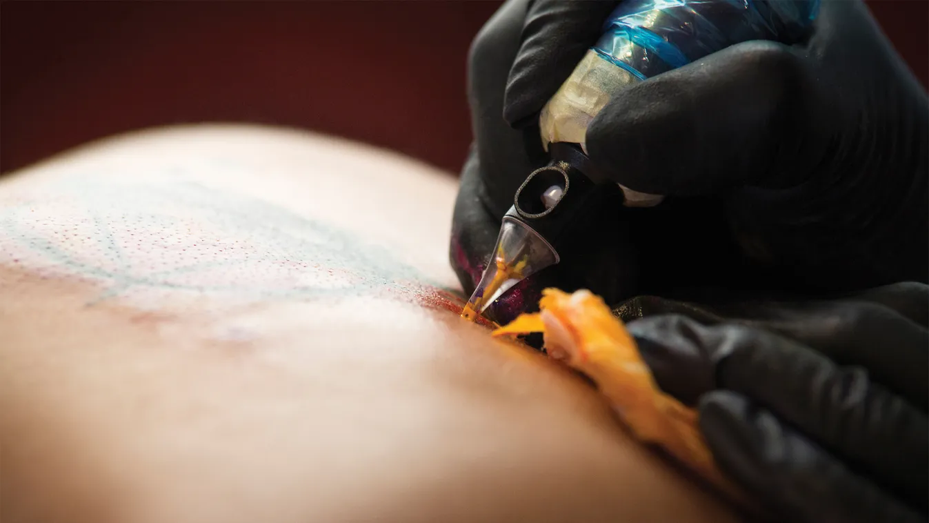 tetoválás tű Így lesz újból mellbimbója egy mellrákos nőnek 